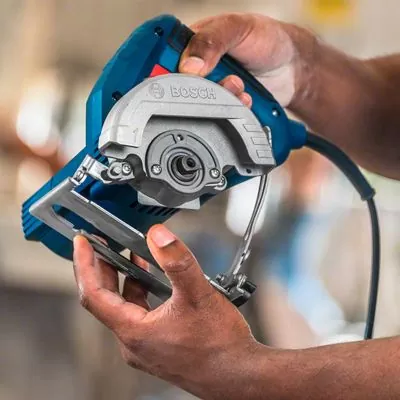 Sierra mármol Bosch GDC 151 TITAN 1500W 110V, 1 disco y kit